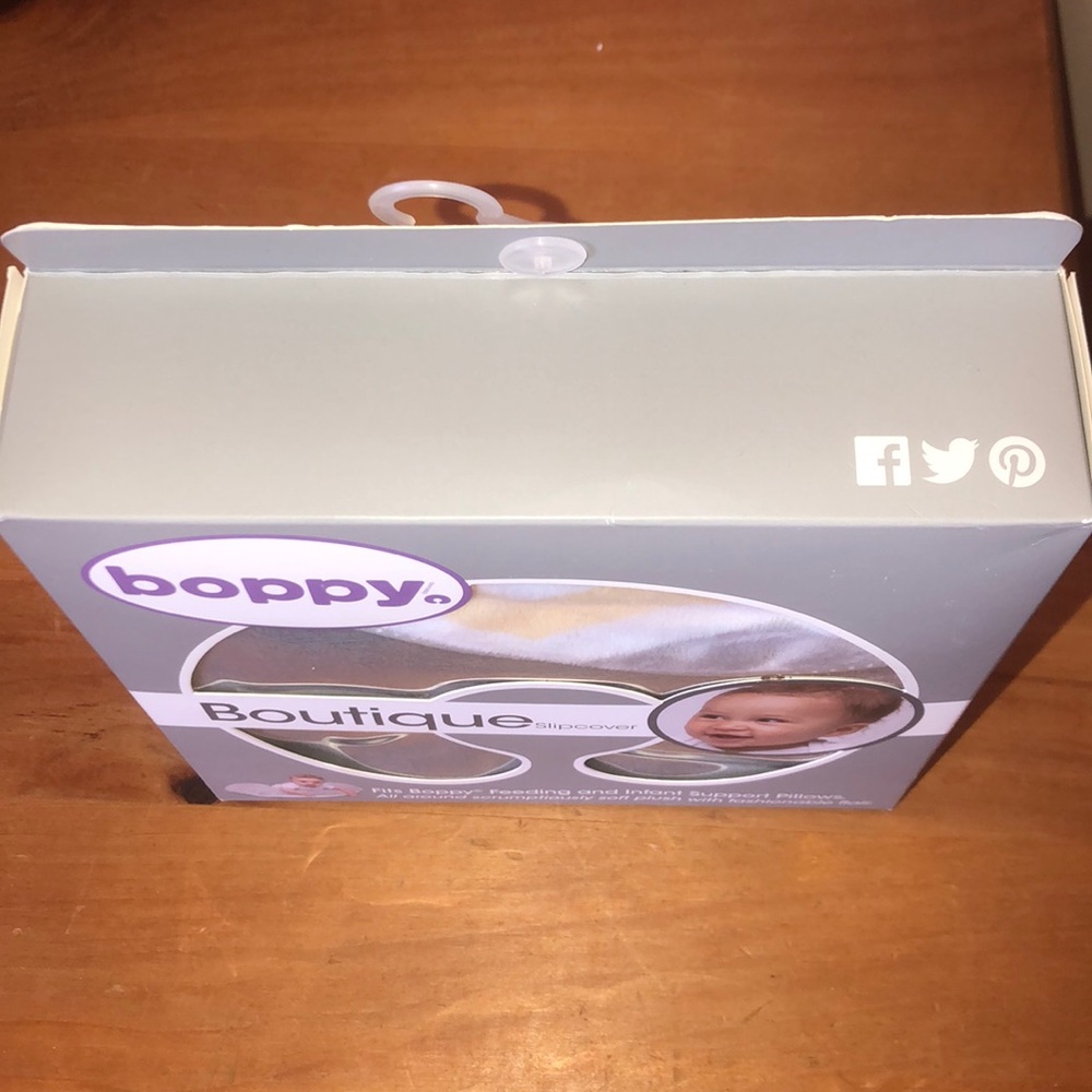 NWOT Boppy Boutique slipcover - Picture 3 of 3